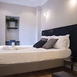 Ad Tritone 4*
