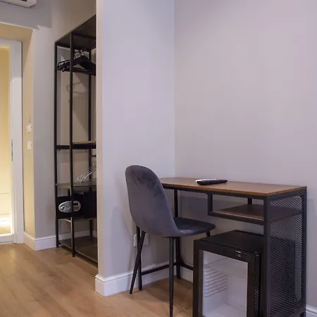 Ad Tritone Affittacamere 4*