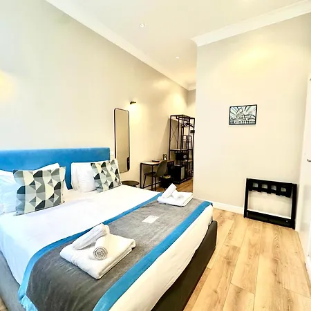 Ad Tritone Guest house 4*
