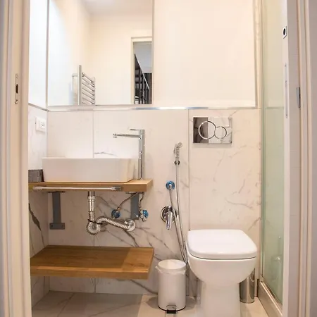 Ad Tritone Affittacamere Roma