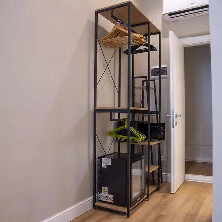 Ad Tritone Affittacamere 4*