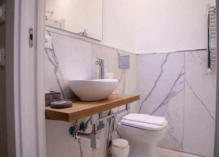 Ad Tritone Konukevi 4*