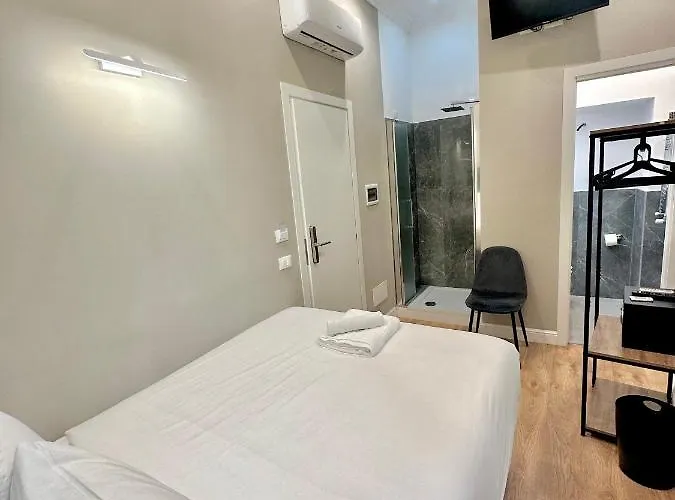 Ad Tritone Konukevi Roma